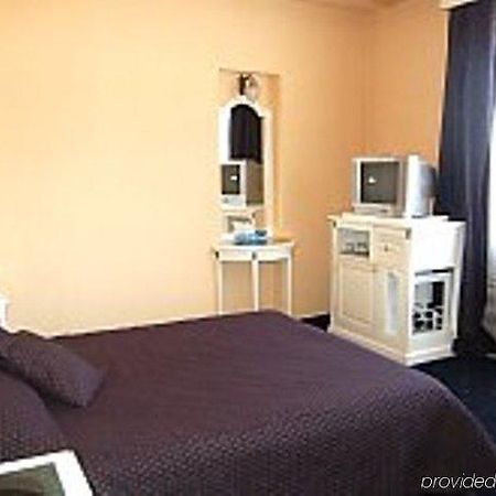Elite Hotel Oradea Pokoj fotografie