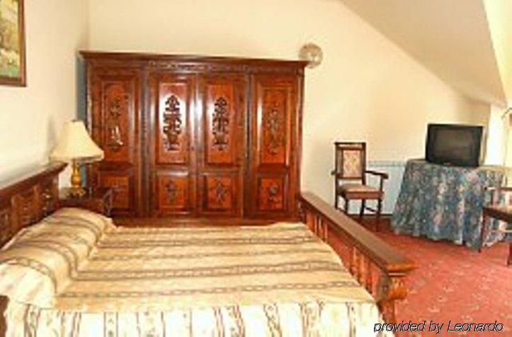 Elite Hotel Oradea Pokoj fotografie